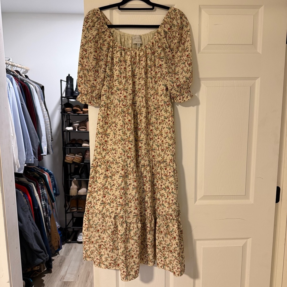 Hayden Boutique Cream Floral Midi Dress with Puff Sleeves